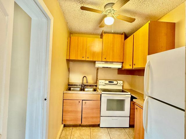 3961 NW 36th Terrace, Lauderdale Lakes, FL 33309