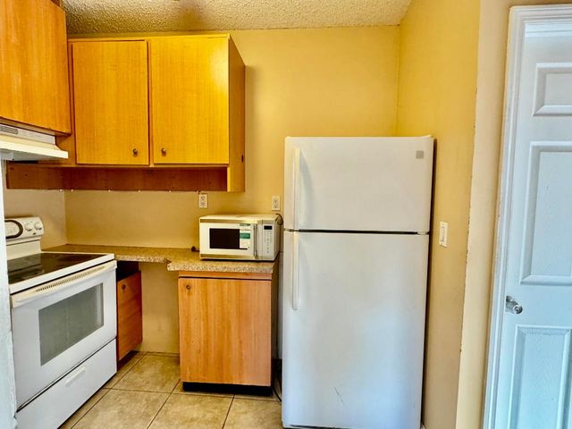 3961 NW 36th Terrace, Lauderdale Lakes, FL 33309