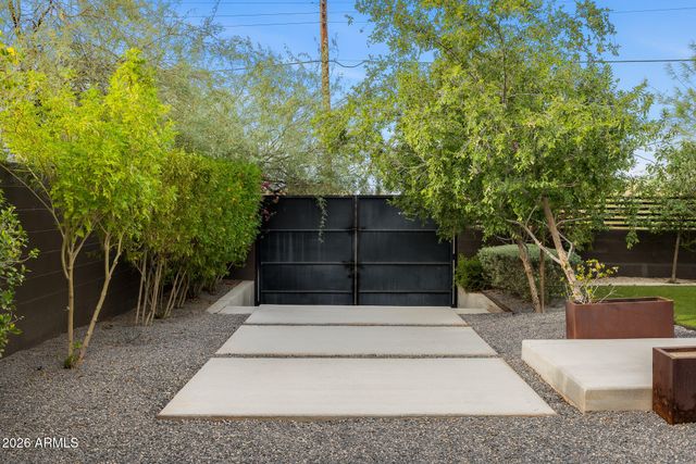 3350 E HIGHLINE CANAL Road, Phoenix, AZ 85042