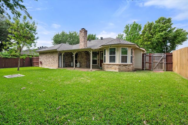 1536 Stratford Drive, Mansfield, TX 76063