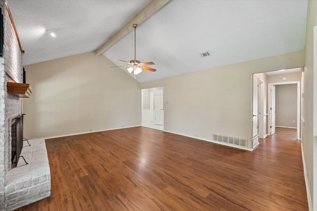 1536 Stratford Drive, Mansfield, TX 76063