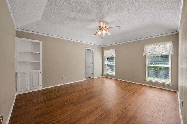 1536 Stratford Drive, Mansfield, TX 76063