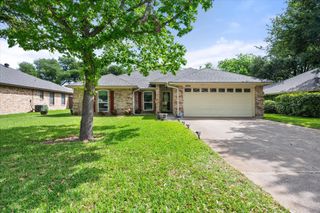 1536 Stratford Drive, Mansfield, TX 76063