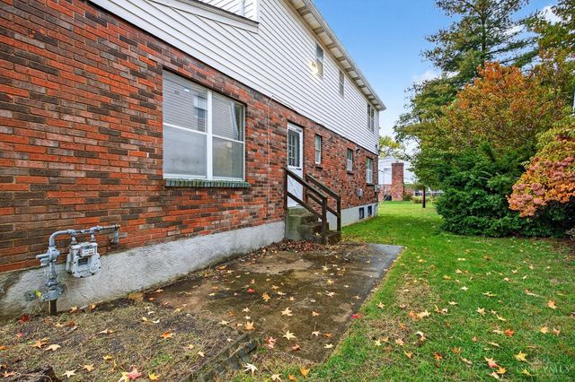 7988 Woodruff Road, Cincinnati, OH 45255