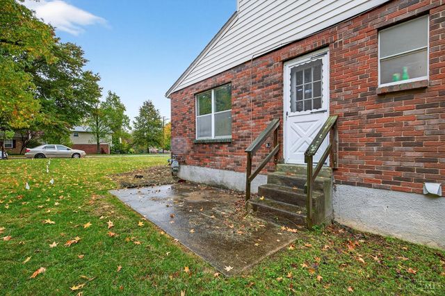 7988 Woodruff Road, Cincinnati, OH 45255