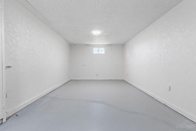 7988 Woodruff Road, Cincinnati, OH 45255