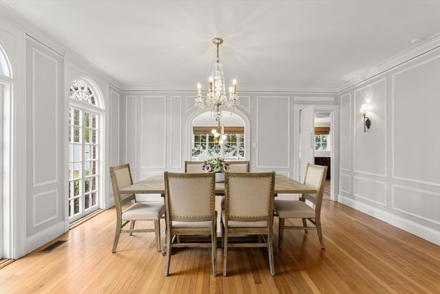 5 Hammond St, Newton, MA 02467