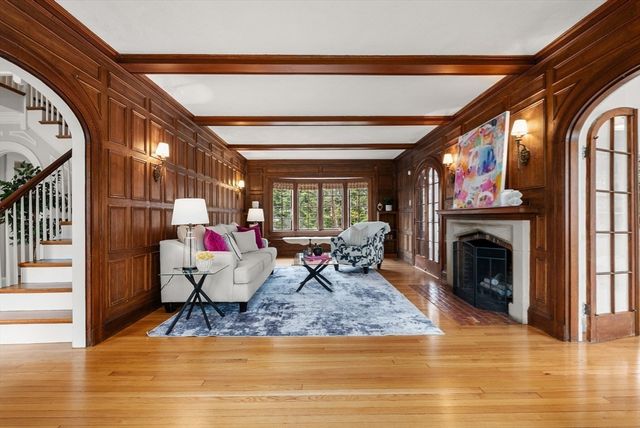 5 Hammond St, Newton, MA 02467