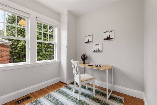 5 Hammond St, Newton, MA 02467