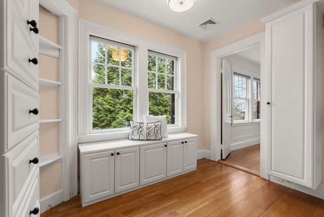 5 Hammond St, Newton, MA 02467