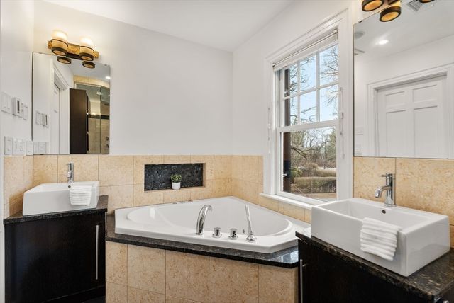 5 Hammond St, Newton, MA 02467