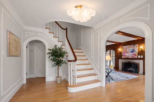 5 Hammond St, Newton, MA 02467