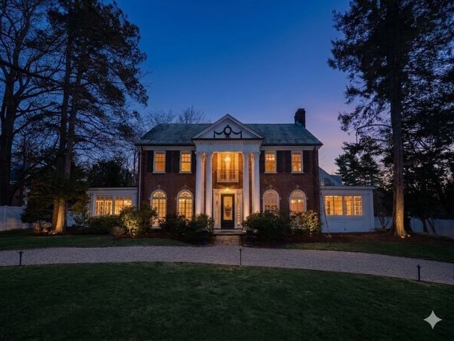 5 Hammond St, Newton, MA 02467