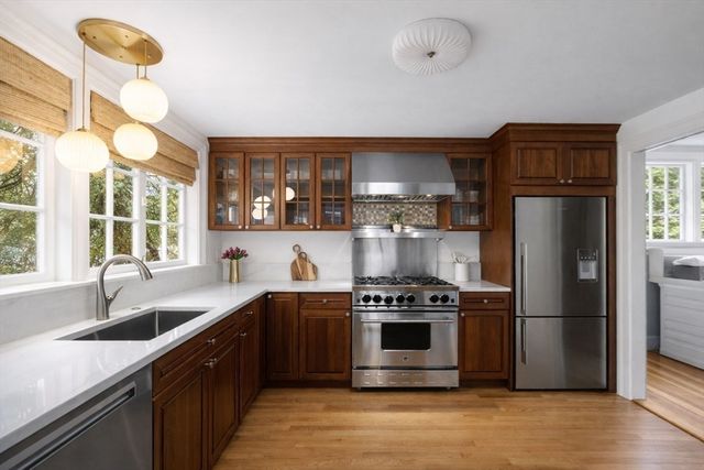 5 Hammond St, Newton, MA 02467