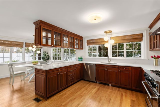 5 Hammond St, Newton, MA 02467