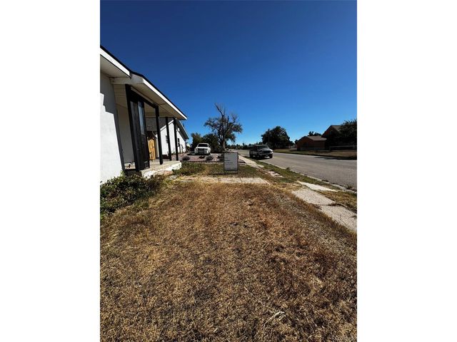 425 5th St, Hugo, CO 80821