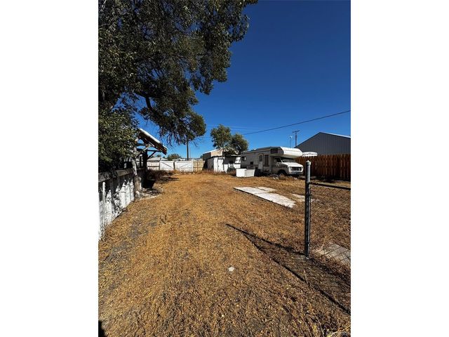 425 5th St, Hugo, CO 80821
