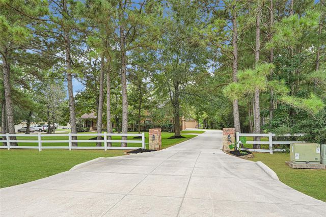 15631 Connie Lane, Montgomery, TX 77316