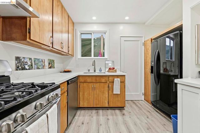 946 946 Kains AVE, Albany, CA 94706