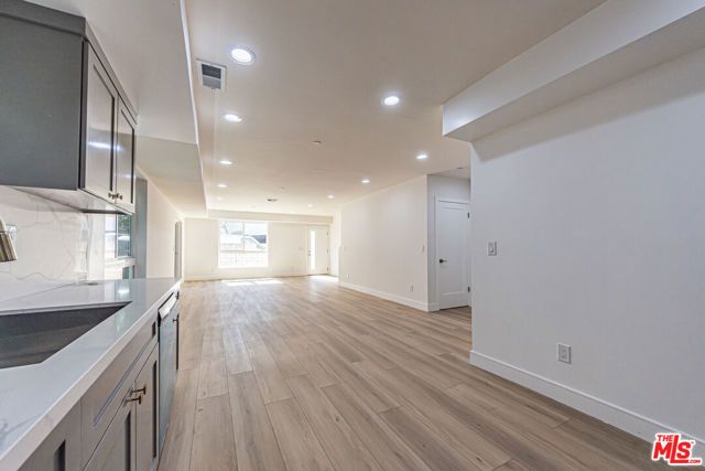 5436 Romaine Street, Los Angeles, CA 90038