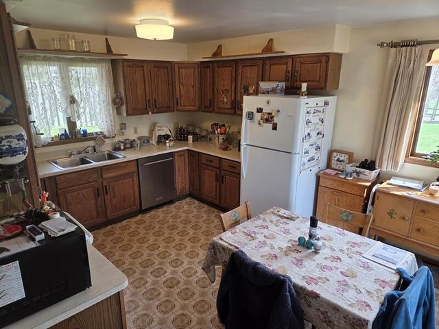 425 Bishop AVENUE, Plymouth, WI 53073