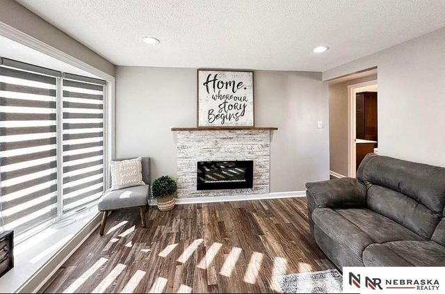 212 W Meigs Street, Valley, NE 68064