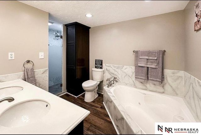 212 W Meigs Street, Valley, NE 68064