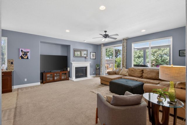 508 Hearthside Ct, Roseville, CA 95747