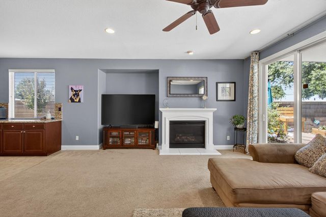 508 Hearthside Ct, Roseville, CA 95747