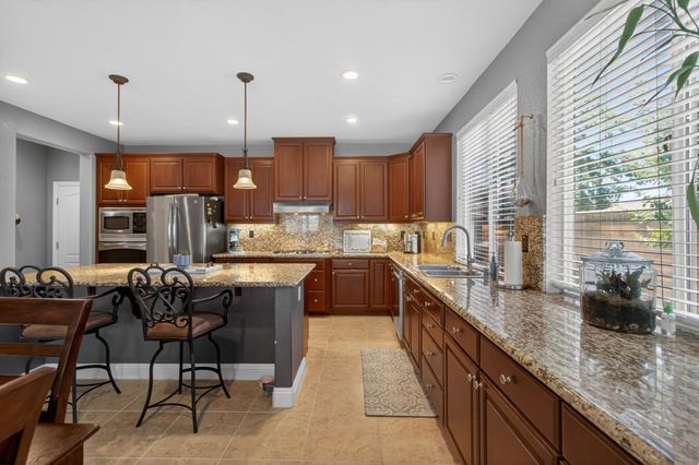 508 Hearthside Ct, Roseville, CA 95747