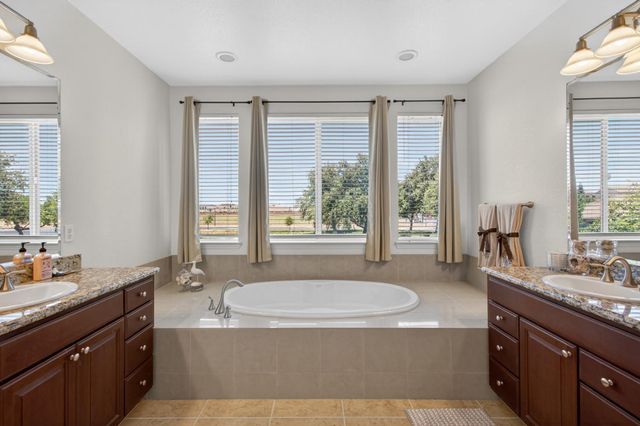 508 Hearthside Ct, Roseville, CA 95747