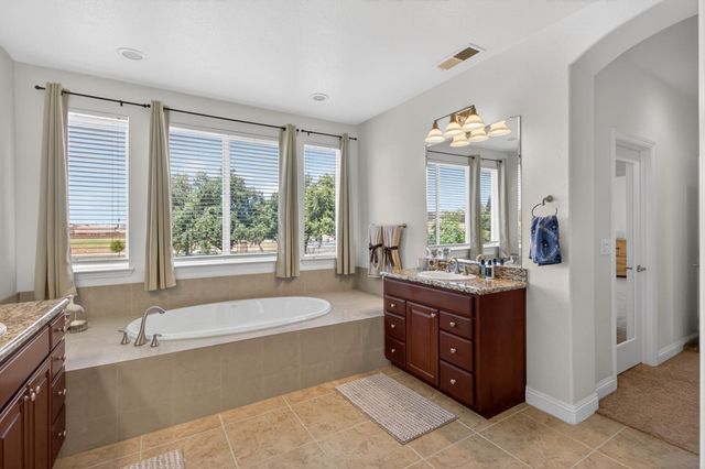 508 Hearthside Ct, Roseville, CA 95747