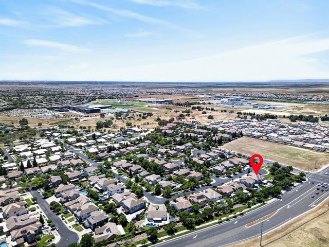 508 Hearthside Ct, Roseville, CA 95747