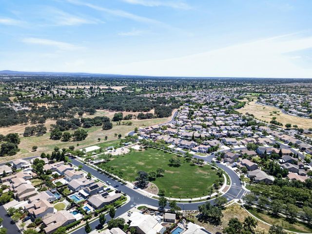 508 Hearthside Ct, Roseville, CA 95747