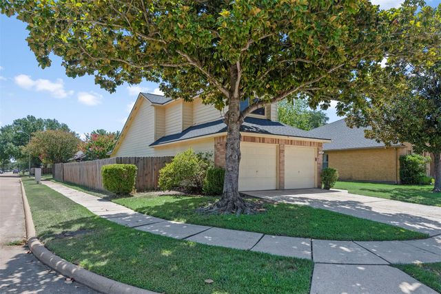 10842 Ryan Trails Drive, Houston, TX 77065