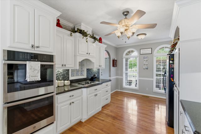584 Golf Club Dr, Smithville, TN 37166
