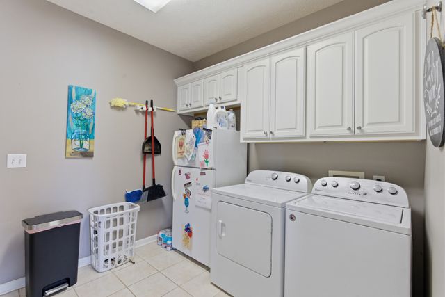 584 Golf Club Dr, Smithville, TN 37166