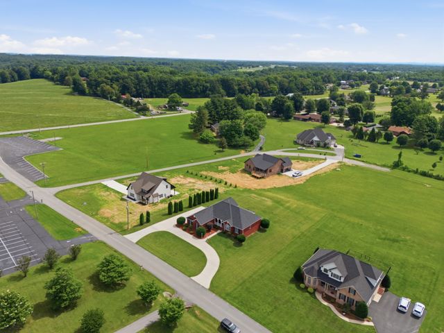 584 Golf Club Dr, Smithville, TN 37166