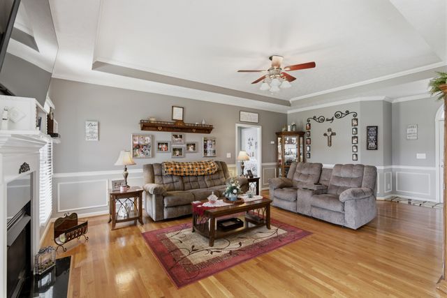 584 Golf Club Dr, Smithville, TN 37166
