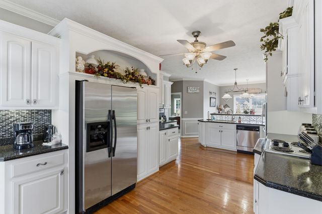 584 Golf Club Dr, Smithville, TN 37166