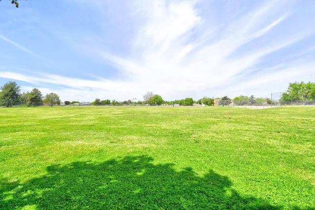 9205 Cherokee Road NE, Albuquerque, NM 87111