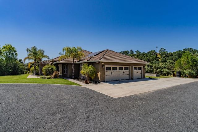 5250 W Lake Rd, Valley Springs, CA 95252