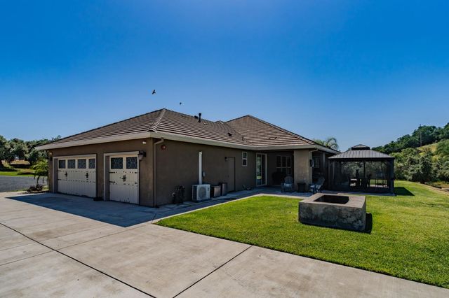 5250 W Lake Rd, Valley Springs, CA 95252