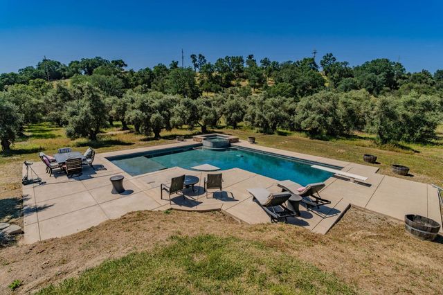 5250 W Lake Rd, Valley Springs, CA 95252