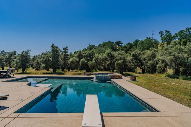 5250 W Lake Rd, Valley Springs, CA 95252