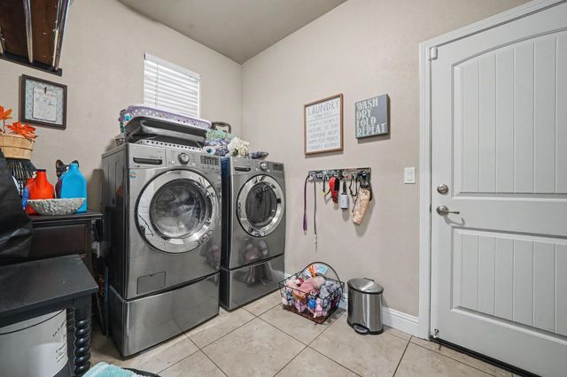 5250 W Lake Rd, Valley Springs, CA 95252