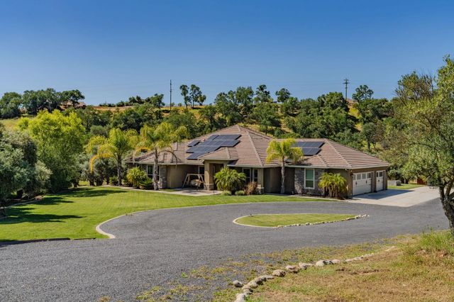 5250 W Lake Rd, Valley Springs, CA 95252