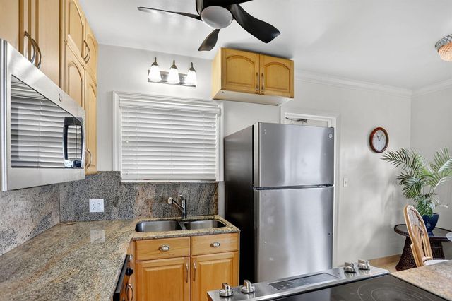 1225 Hillsboro Mile B2, Hillsboro Beach, FL 33062