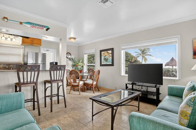 1225 Hillsboro Mile B2, Hillsboro Beach, FL 33062