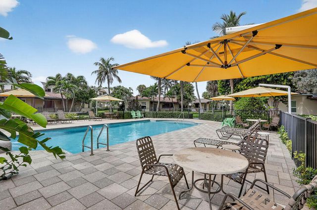 1225 Hillsboro Mile B2, Hillsboro Beach, FL 33062